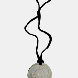 Vintage Avon Haiku Awakenings White Ceramic Necklace - 2003